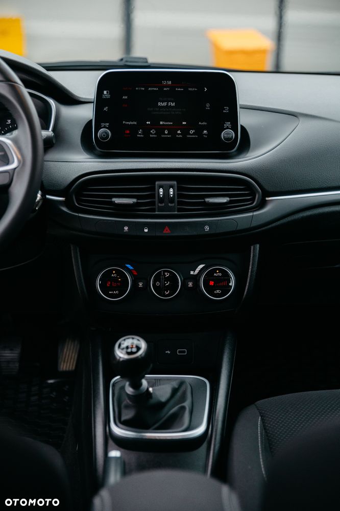 Fiat Tipo 1.4 T-Jet 16v Lounge EU6 - 12