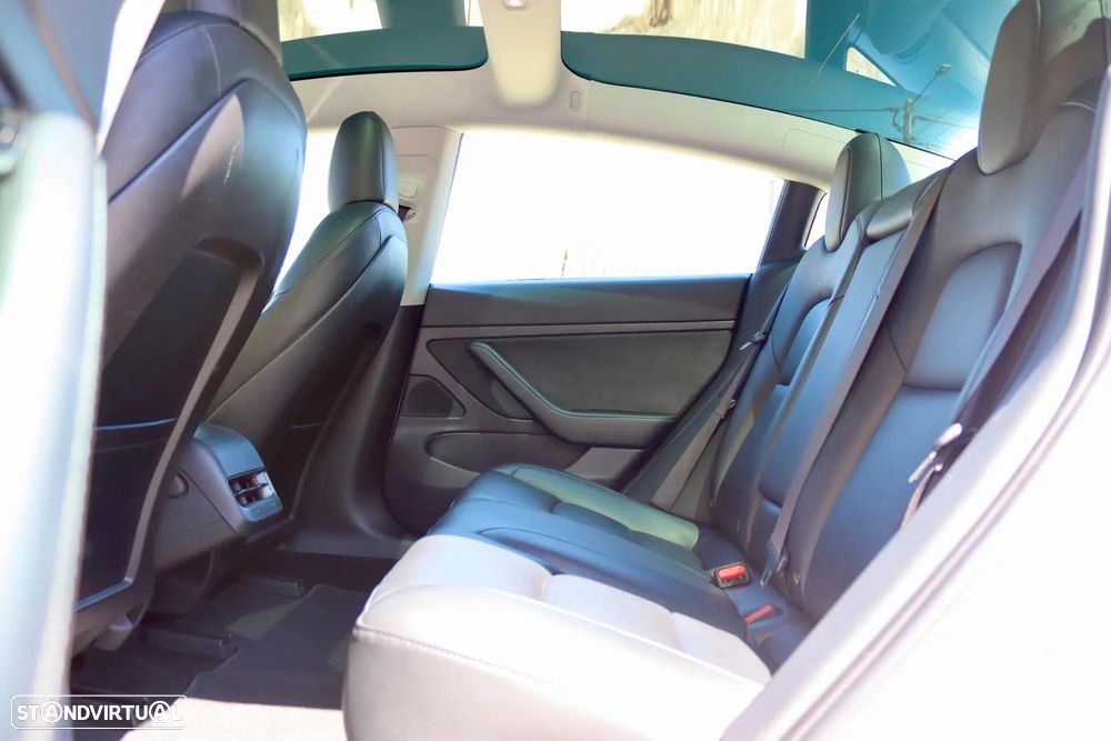 Tesla Model 3 Standard Range Plus RWD - 23