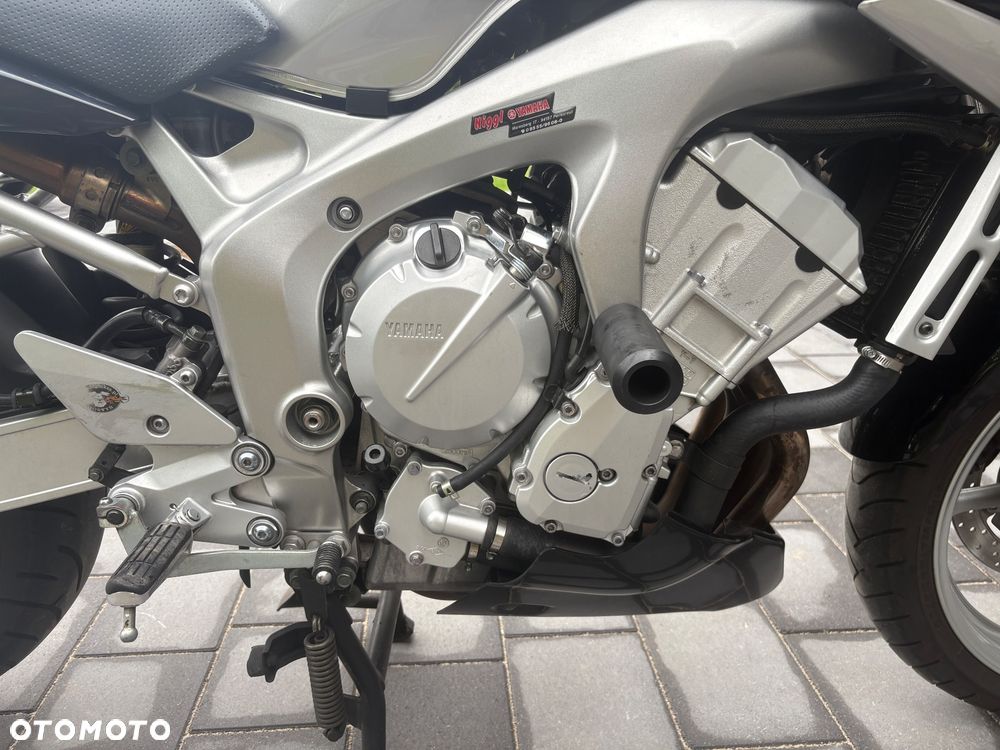 Yamaha FZ6 - 9