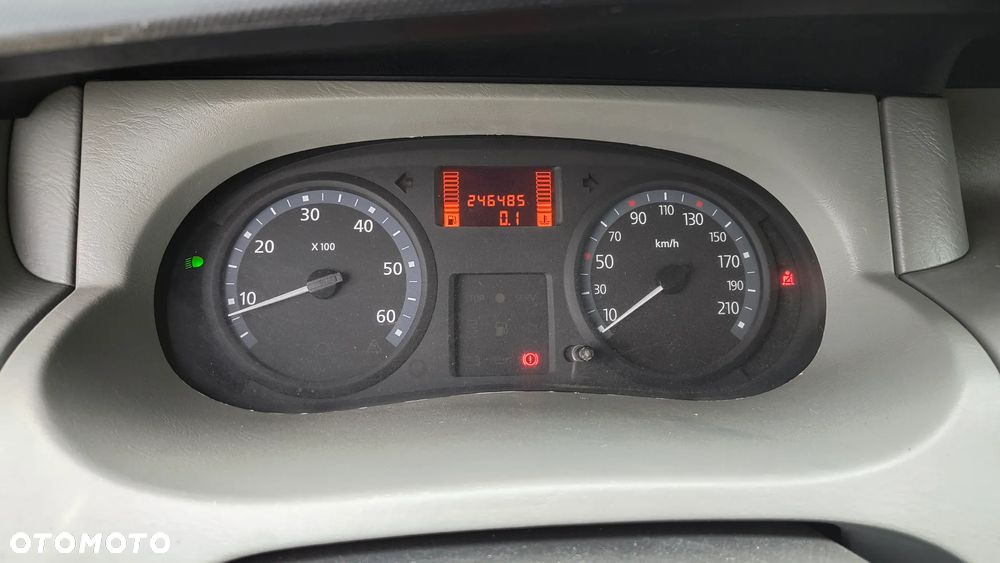 Renault TRAFIC - 7