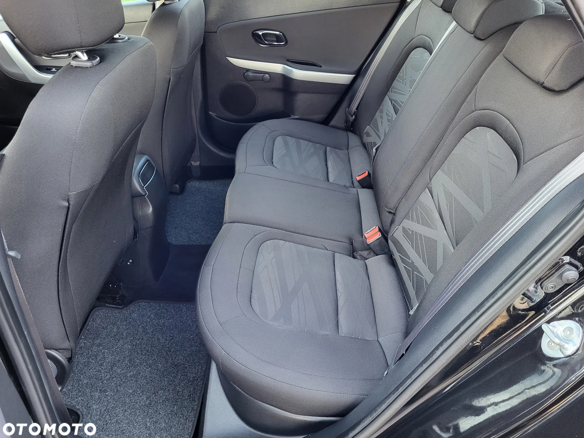 Kia Ceed - 12