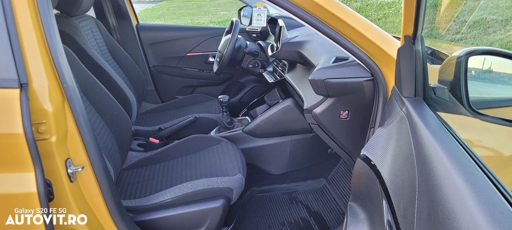 Peugeot 208 - 11