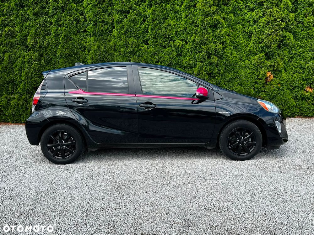 Toyota Prius Hybrid - 6