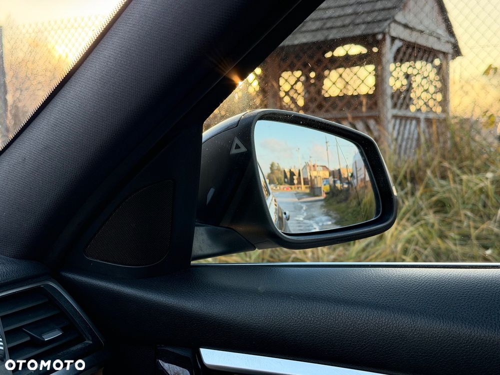 BMW Seria 3 330i Edition Luxury Line Purity - 20