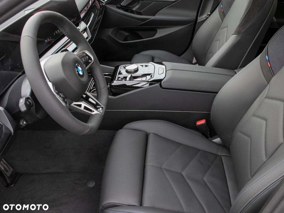 BMW Seria 5 520i mHEV M Sport - 9