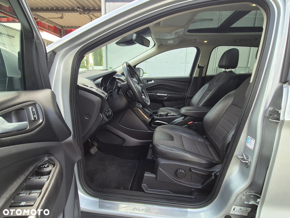 Ford Kuga 2.0 TDCi 4x4 Titanium - 23