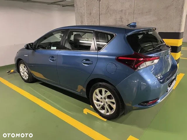Toyota Auris Hybrid 135 Active - 3