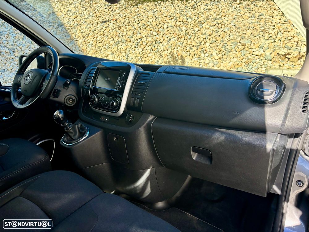 Opel Vivaro 1.6 Biturbo cabine dupla versão longa - 21