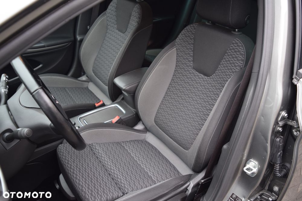 Opel Astra 1.2 T GS Line S&S - 15