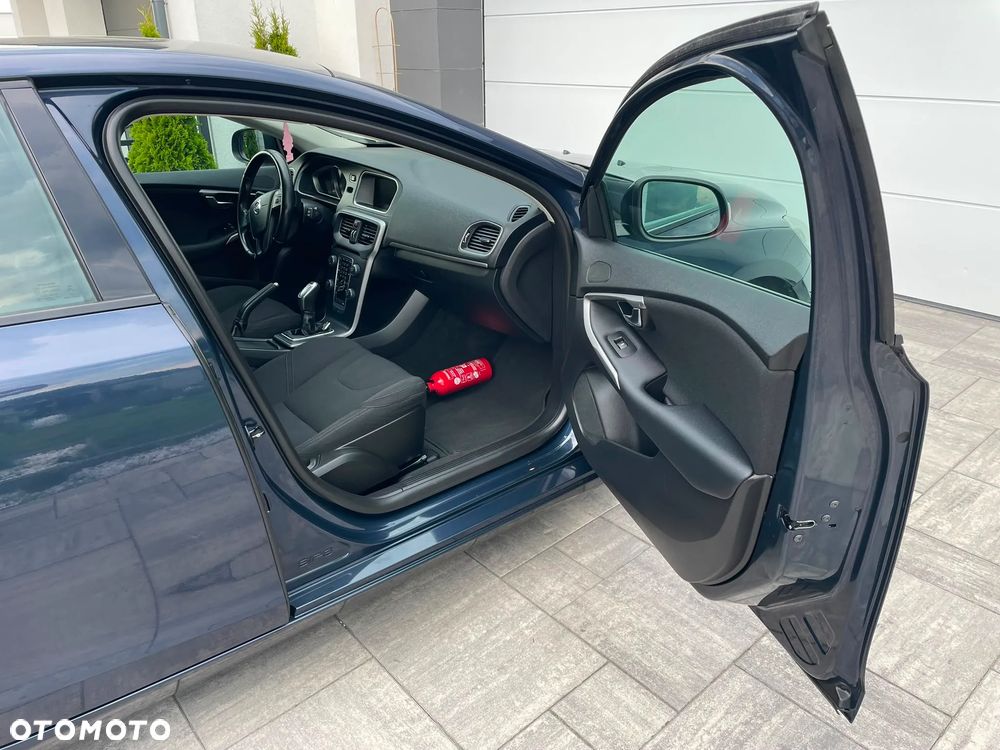 Volvo V40 D2 Summum - 22
