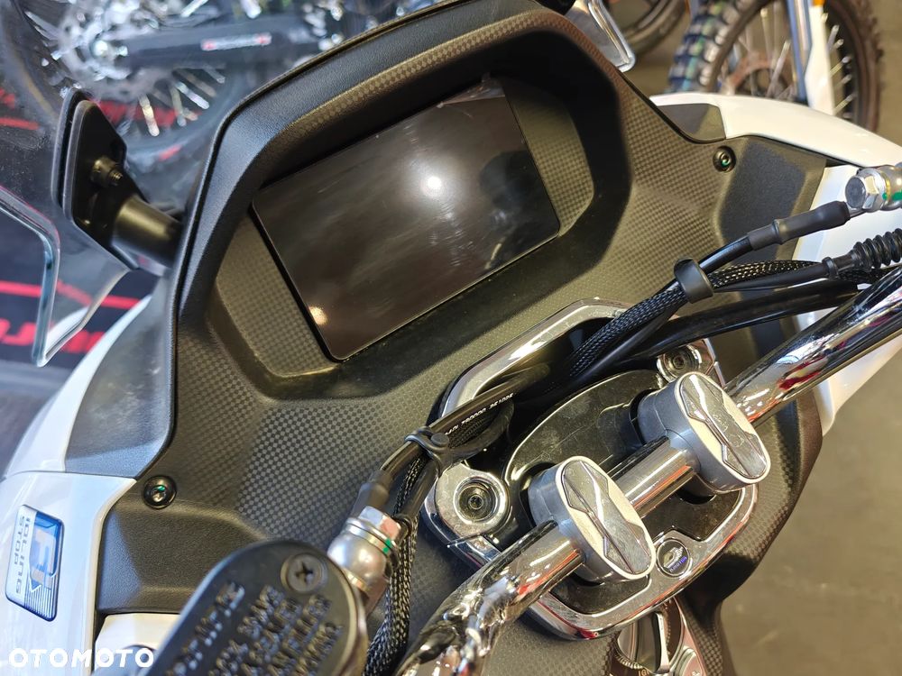 QJMOTOR MTX 125 - 9