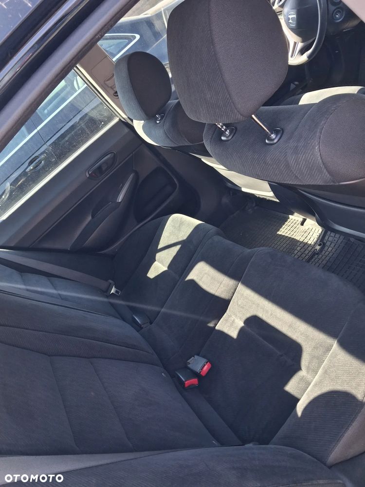 Honda Civic 1.8 Comfort - 11