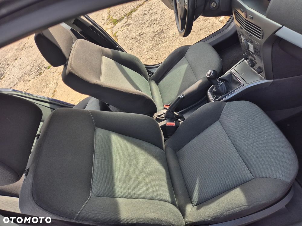 Opel Astra 1.9 CDTI - 15