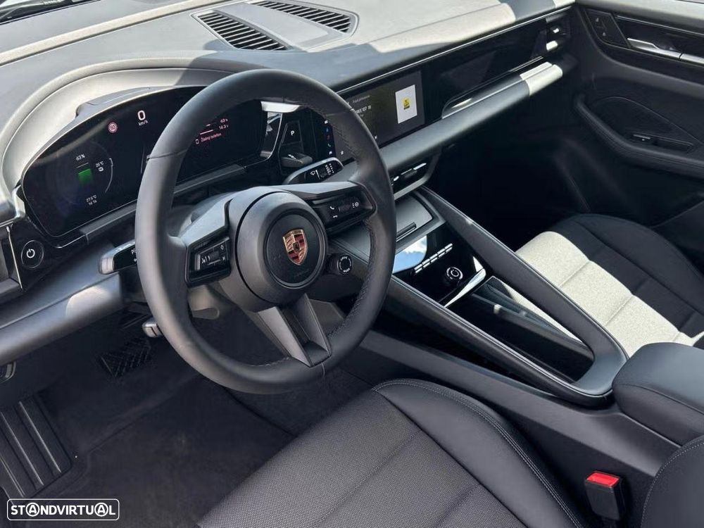 Porsche Macan Standard - 4