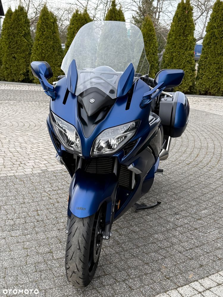 Yamaha FJR - 2