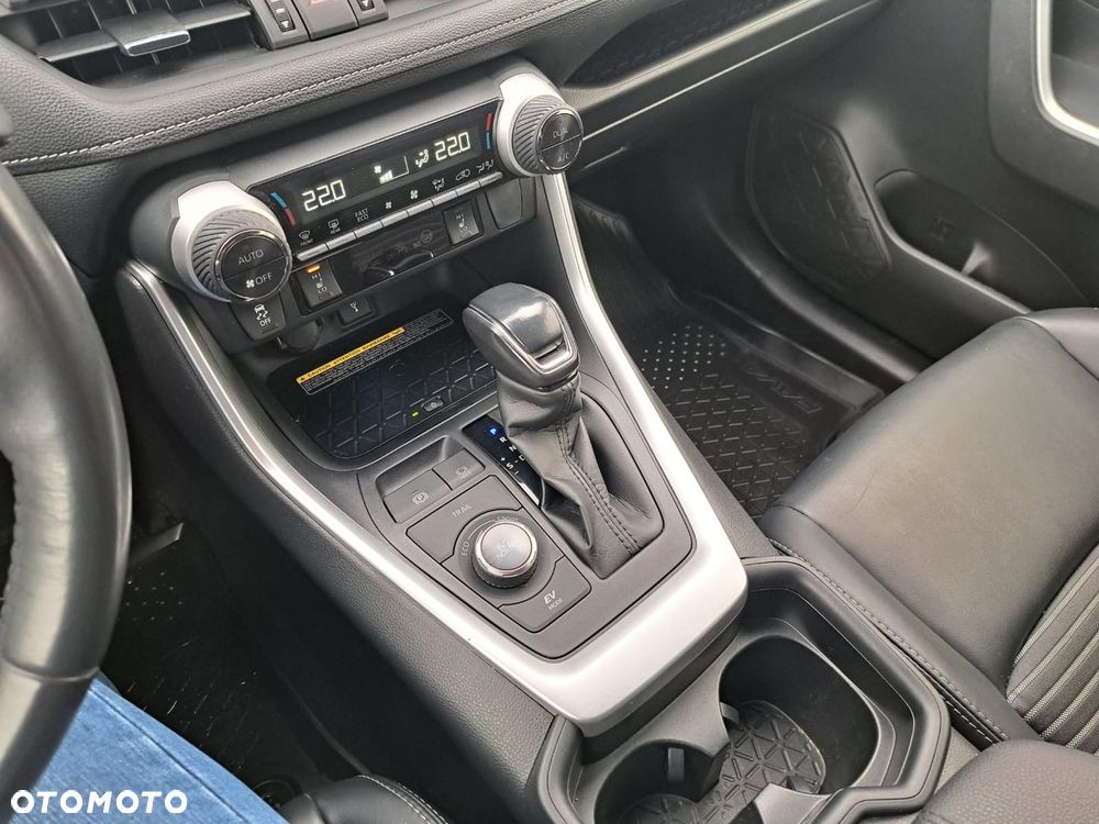 Toyota RAV4 2.5 Hybrid Black Edition by JBL 4x4 - 14