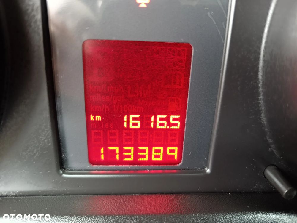 Volvo V40 T3 Kinetic - 18