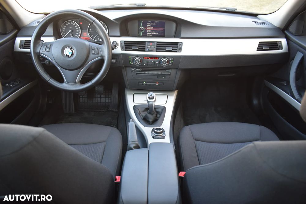BMW Seria 3 318d Sport Line - 23