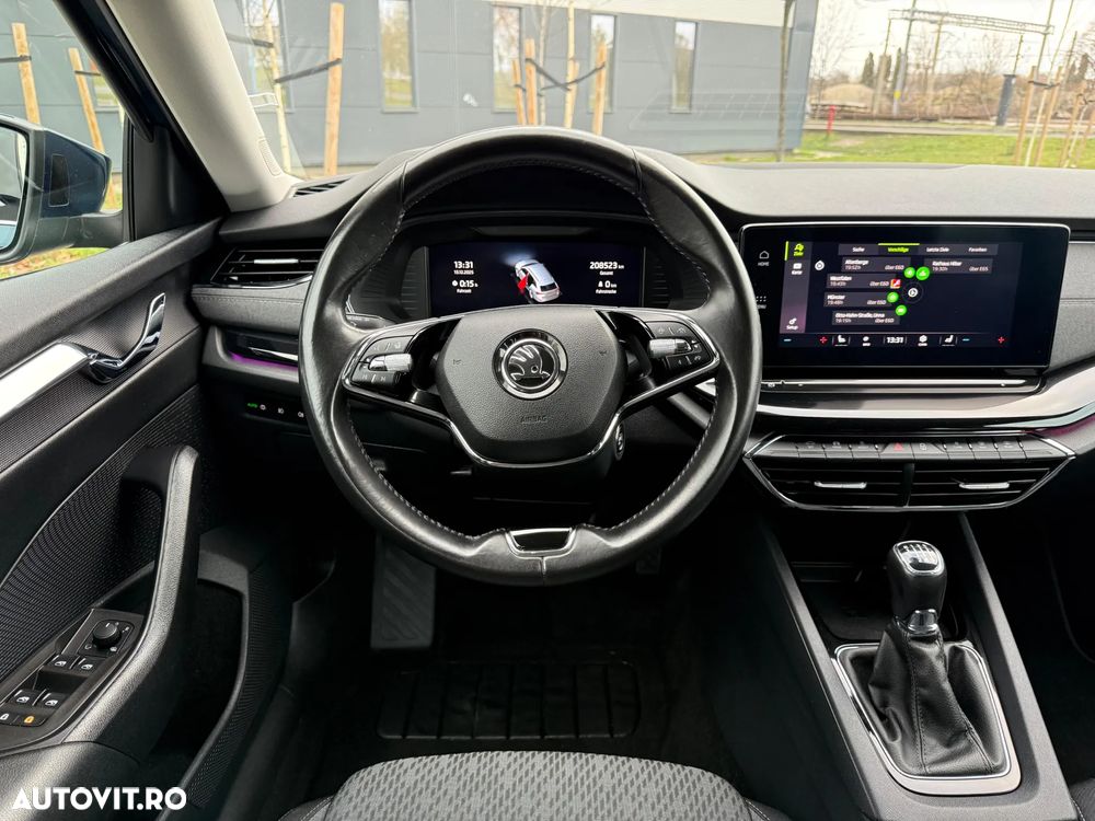 Skoda Octavia 2.0 TDI Premium Edition - 7