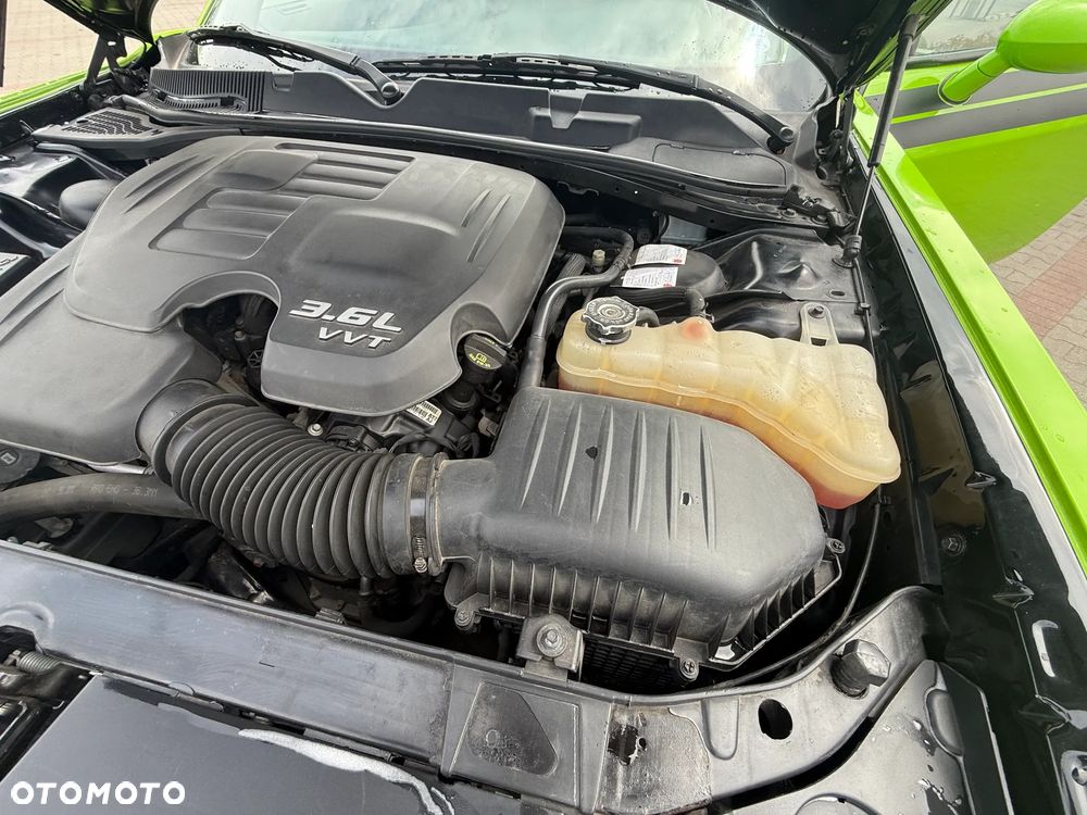 Dodge Challenger - 21