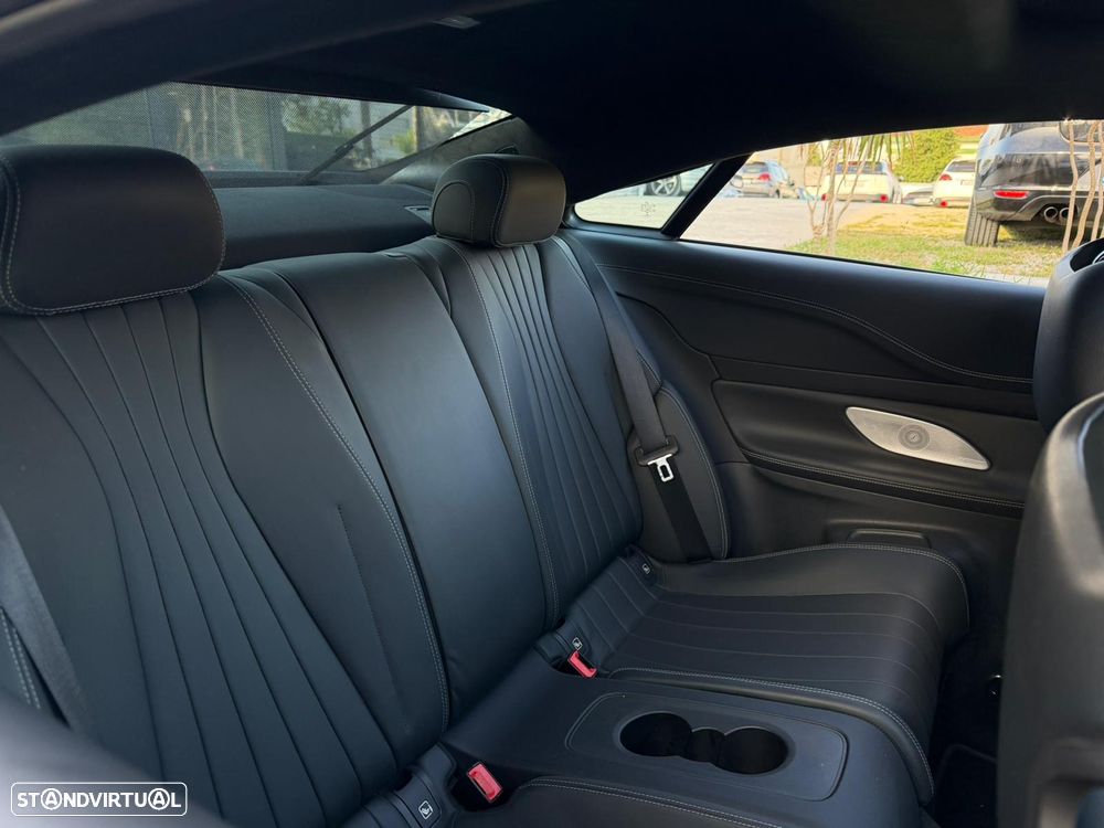 Mercedes-Benz E 220 d 4Matic 9G-TRONIC AMG Line - 8