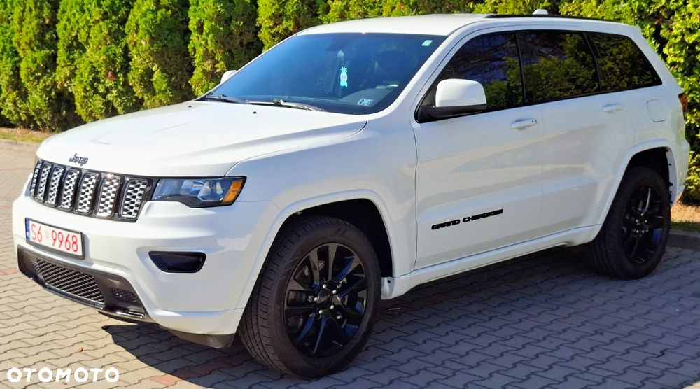 Jeep Grand Cherokee - 18