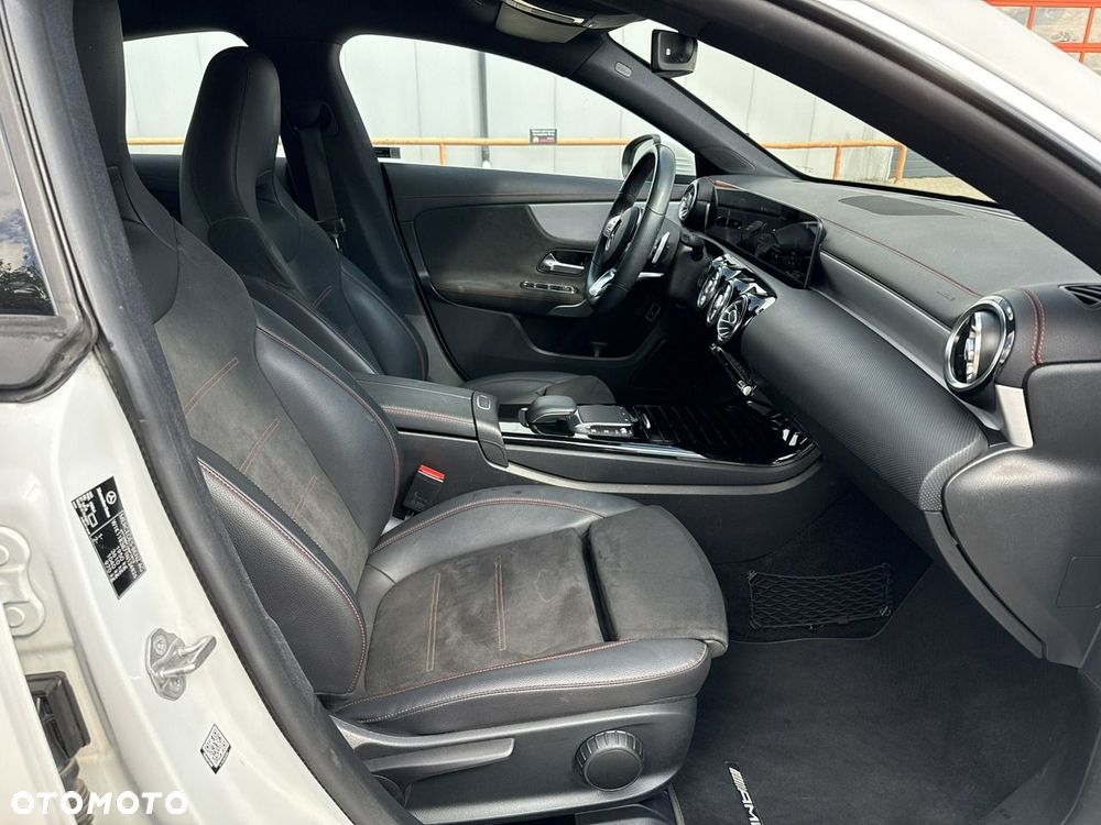 Mercedes-Benz CLA 200 mHEV AMG Line 7G-DCT - 20