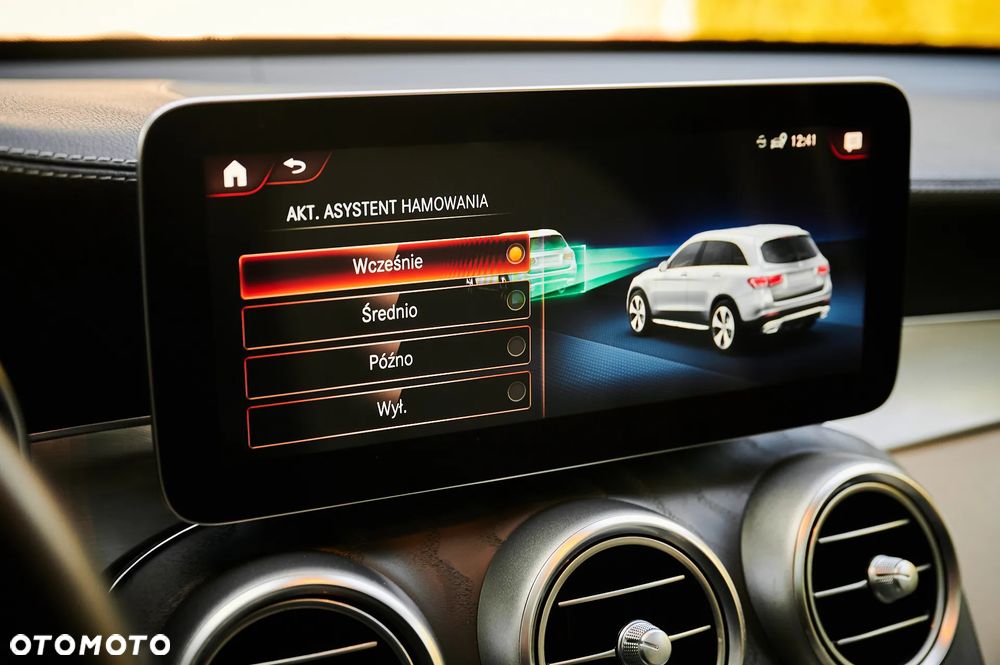 Mercedes-Benz GLC 300 e 4-Matic Business Edition - 37