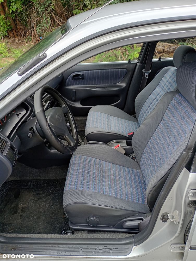 Toyota Corolla - 12
