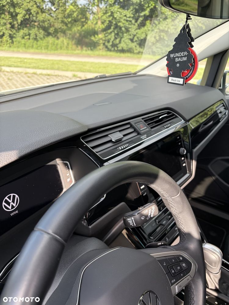 Volkswagen Touran - 28