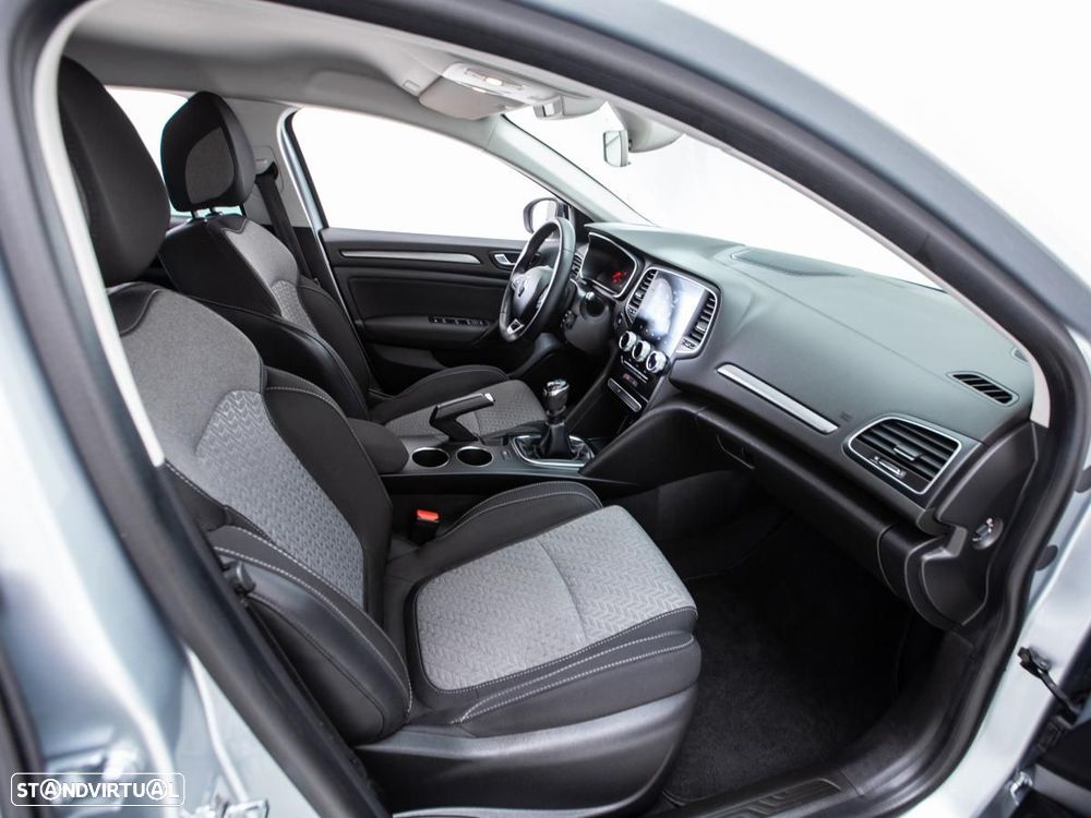 Renault Mégane 1.5 Blue dCi Limited - 9