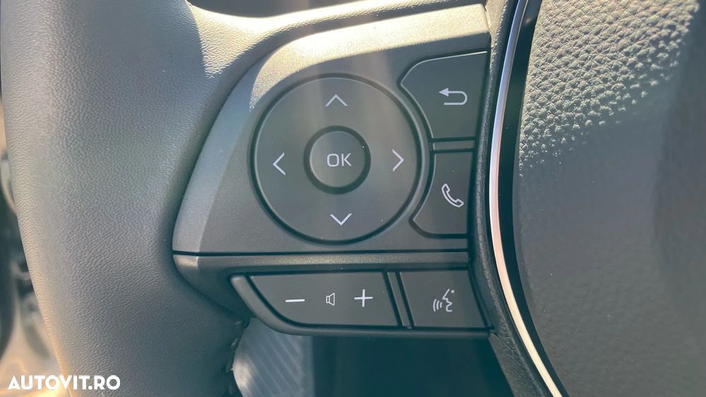 Toyota Corolla 1.8 HSD Business - 12