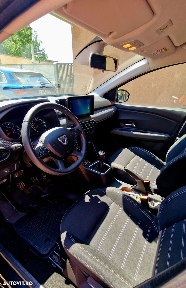 Dacia Logan TCe 90 Essential - 4