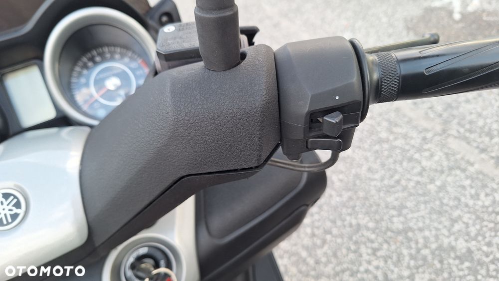 Yamaha X-max - 19
