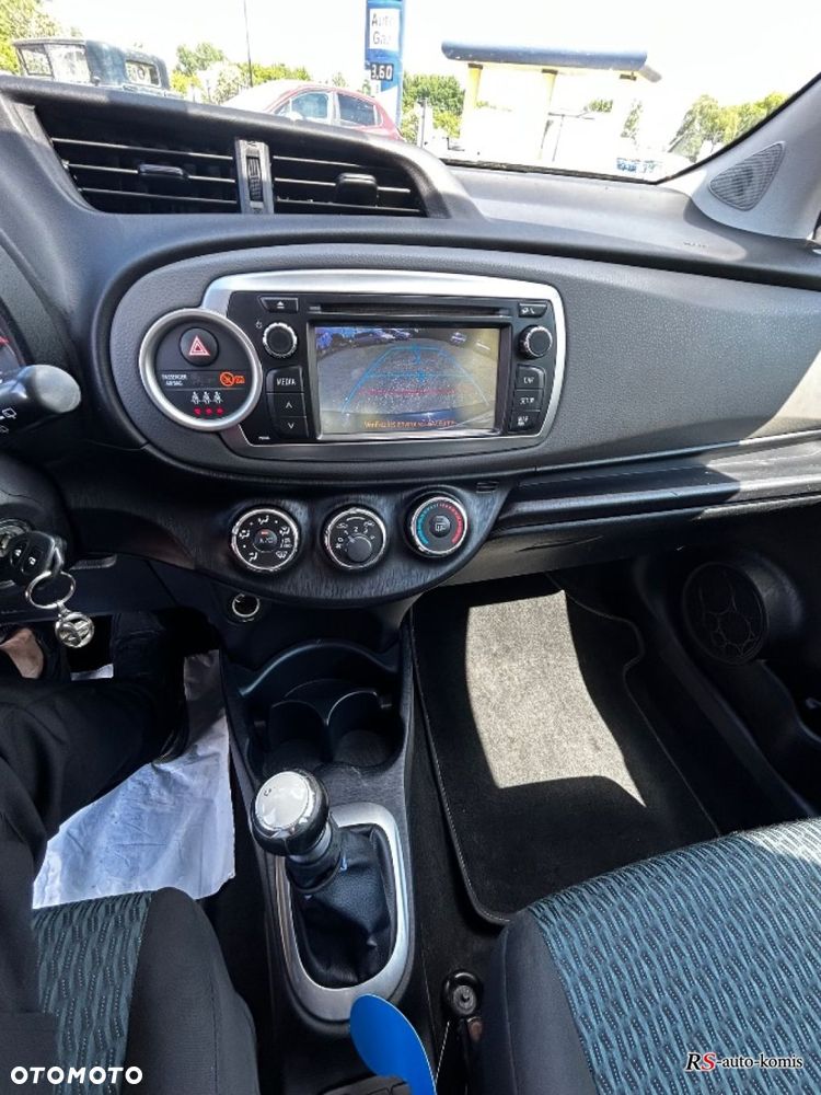 Toyota Yaris - 30