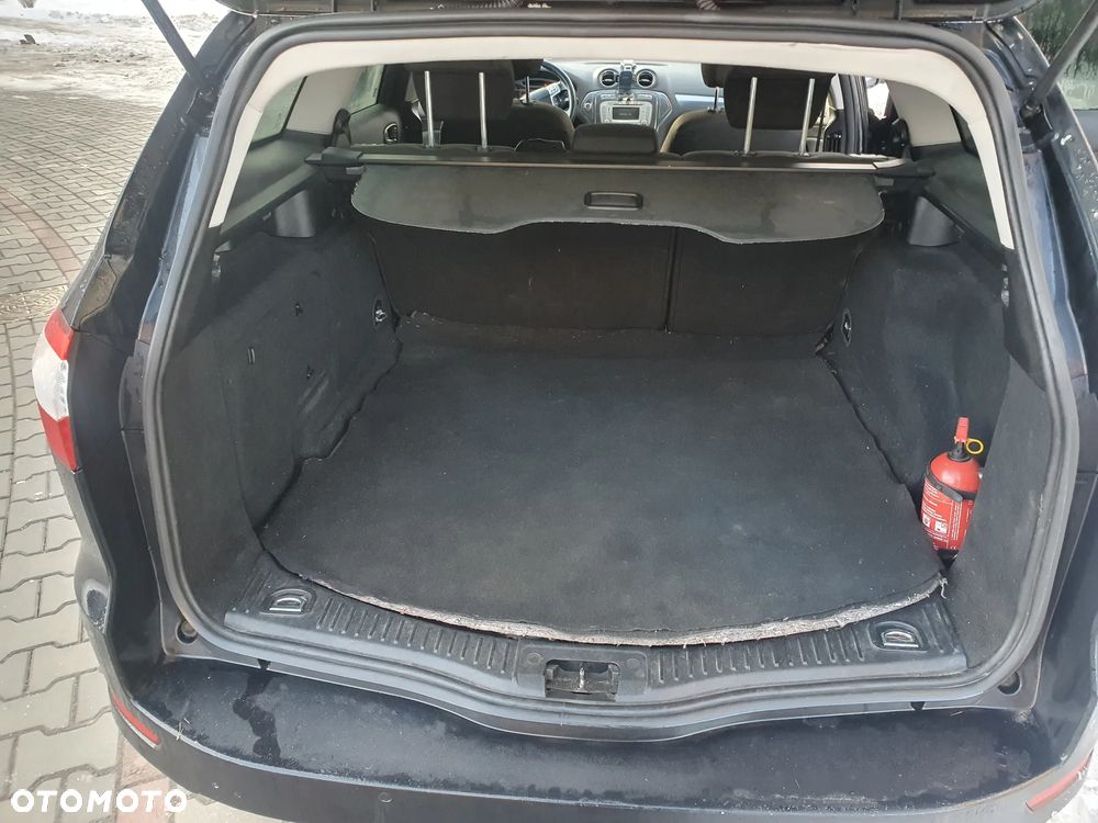Ford Mondeo SW - 16