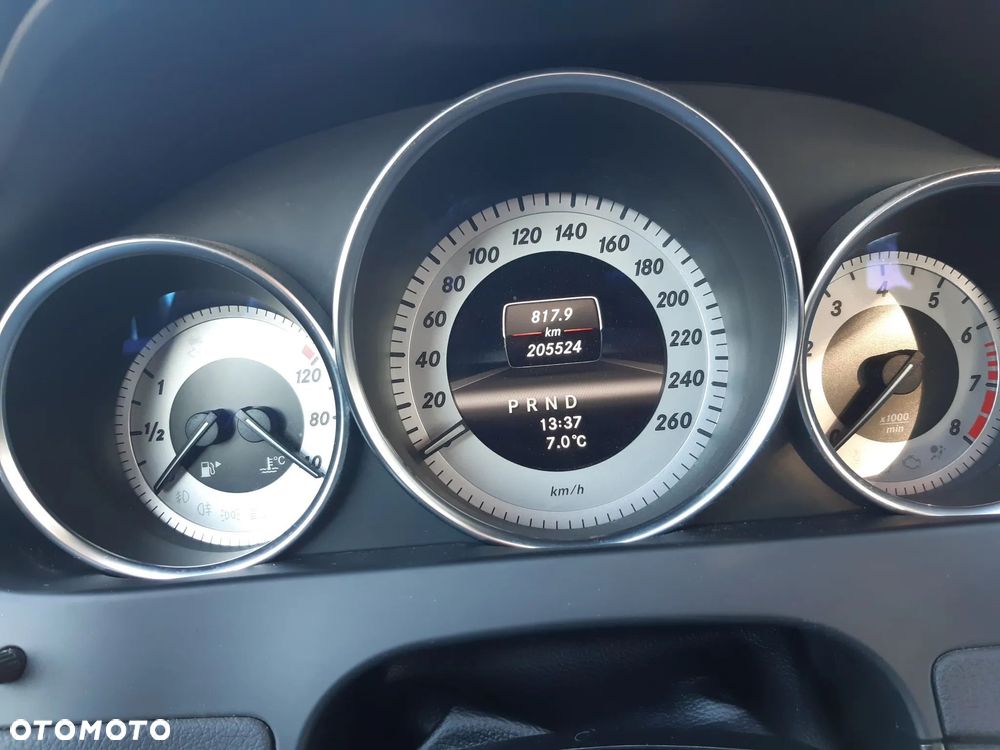 Mercedes-Benz Klasa C 200 CGI Automatik BlueEFFICIENCY Avantgarde - 15