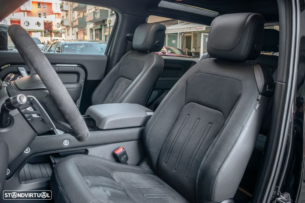 Land Rover Defender - 11