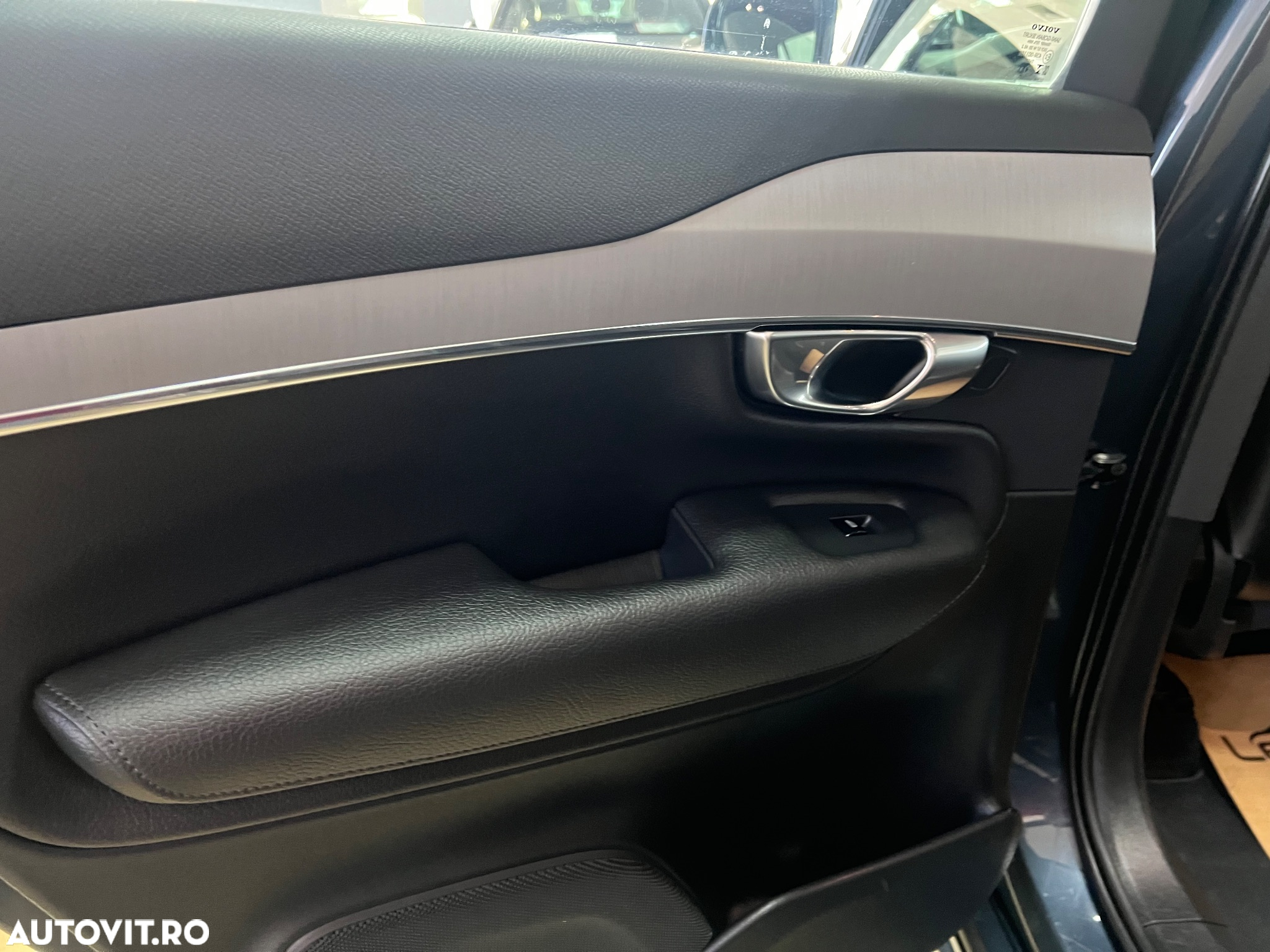 Volvo XC 90 B5 D AWD Geartronic Momentum - 16