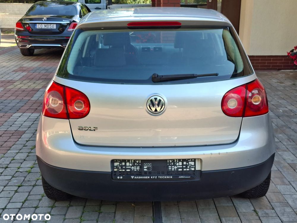 Volkswagen Golf - 6