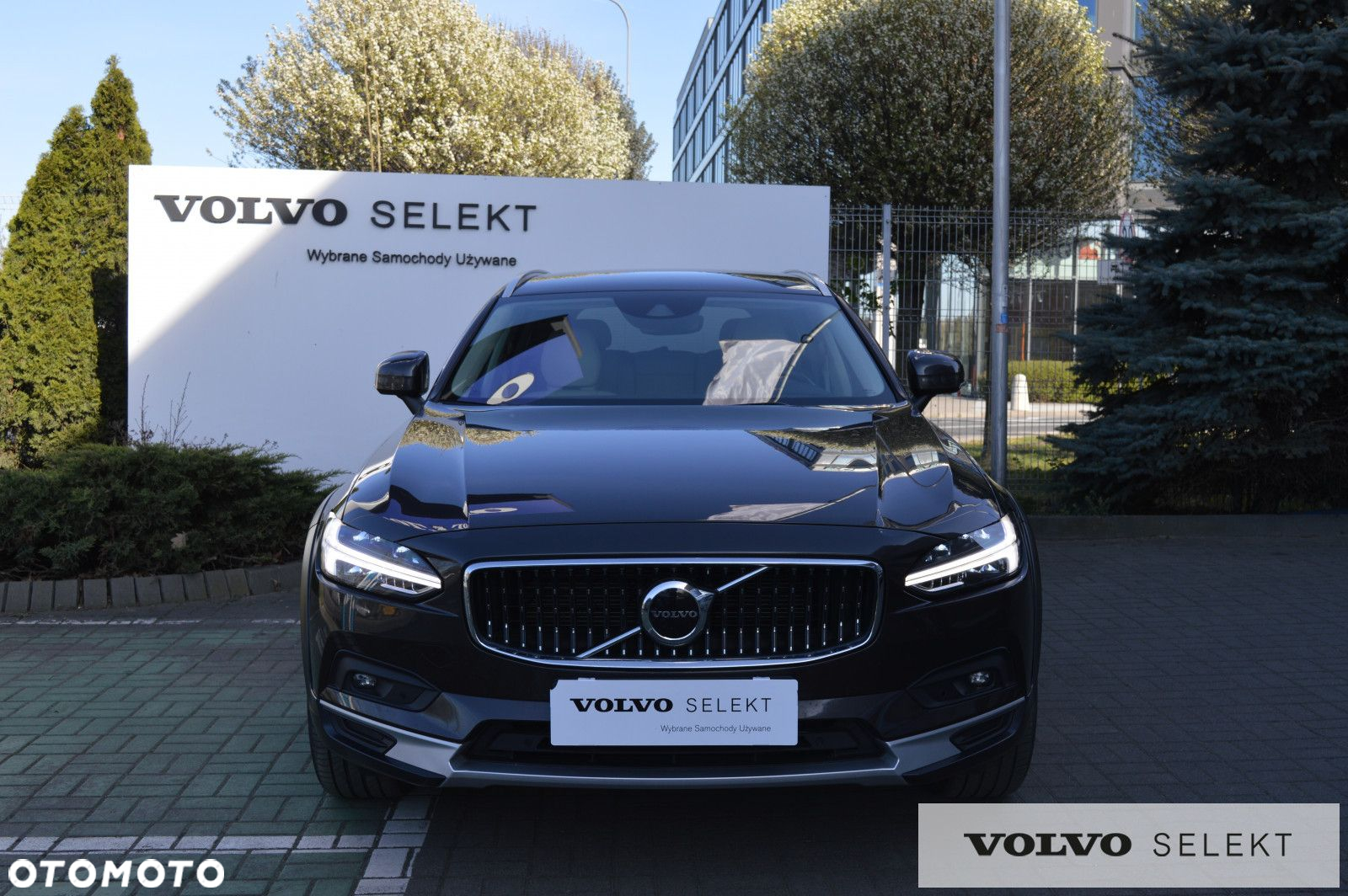 Volvo V90 Cross Country - 4