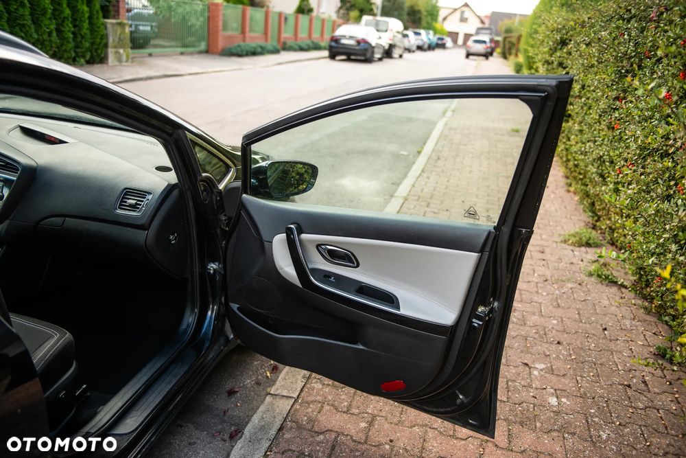 Kia Ceed 1.6 GDI Platinum Edition - 25