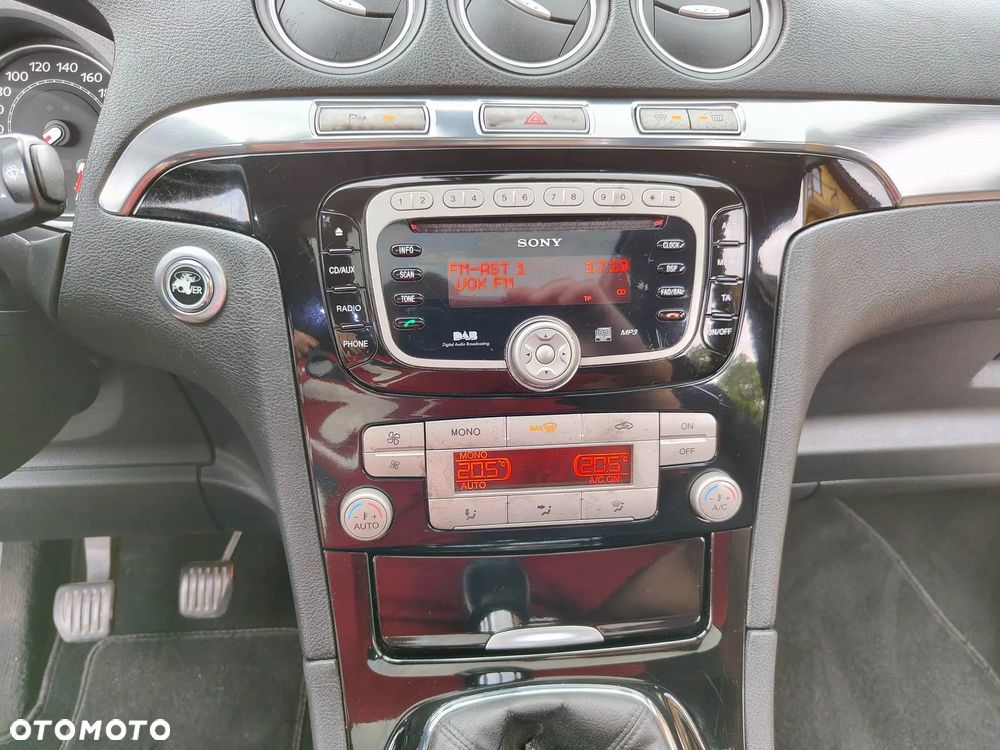 Ford S-Max - 28