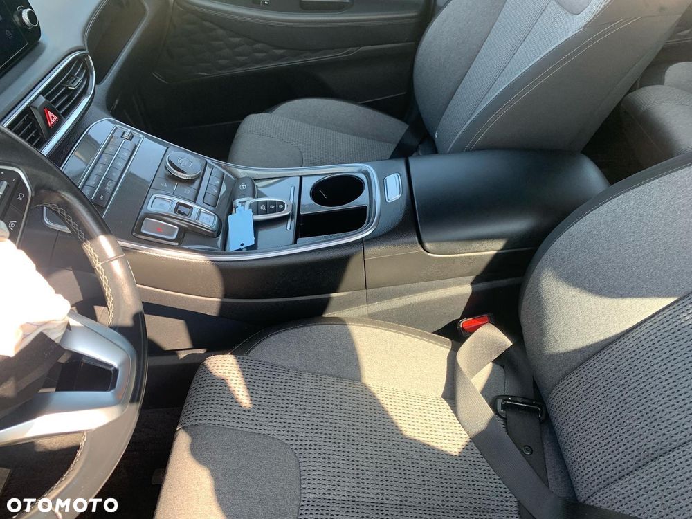 Hyundai Santa Fe ver-1-6-t--gdi-hev-executive - 33