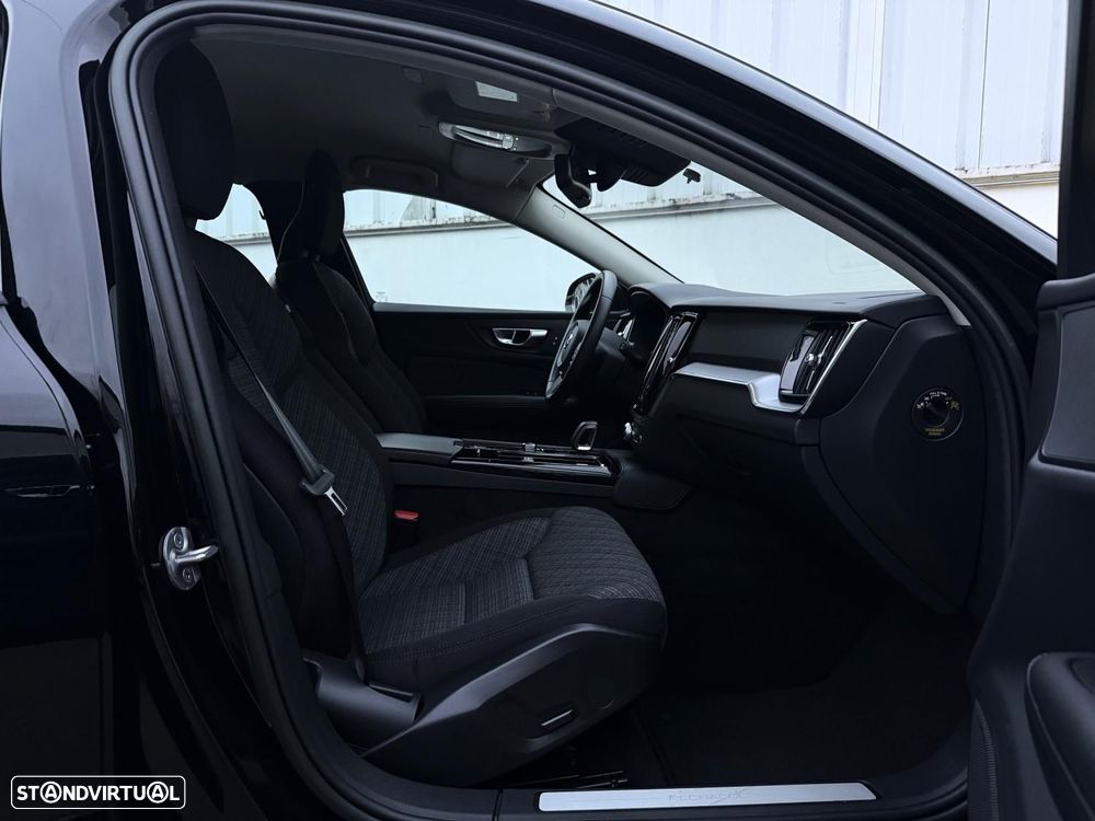 Volvo V60 2.0 T6 AWD TE Essential - 19