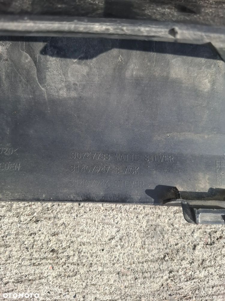 Volvo XC40  spoiler listwa dokładka zderzaka 31407947 - 8