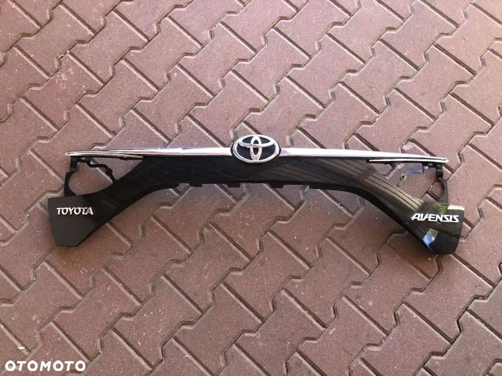 TOYOTA AVENSIS T27 II LIFT T29 2015- SEDAN BLENDA KLAPY TYLNEJ TYŁ LISTWA CHROM - 1