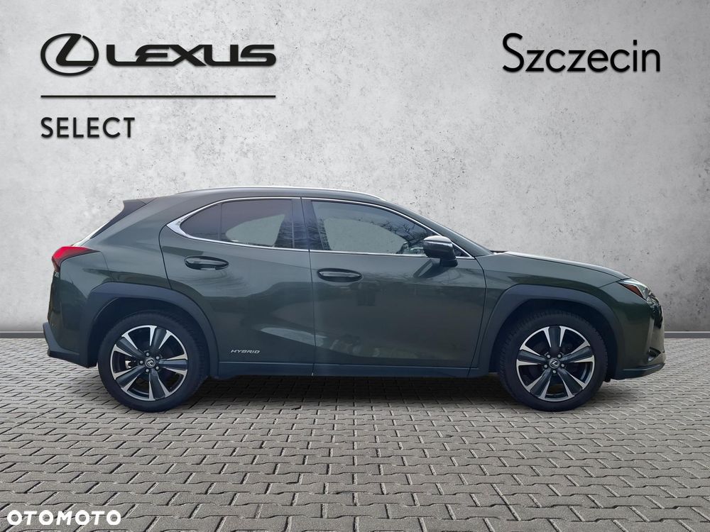 Lexus UX - 6
