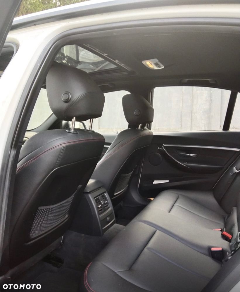 BMW Seria 3 328i xDrive - 12