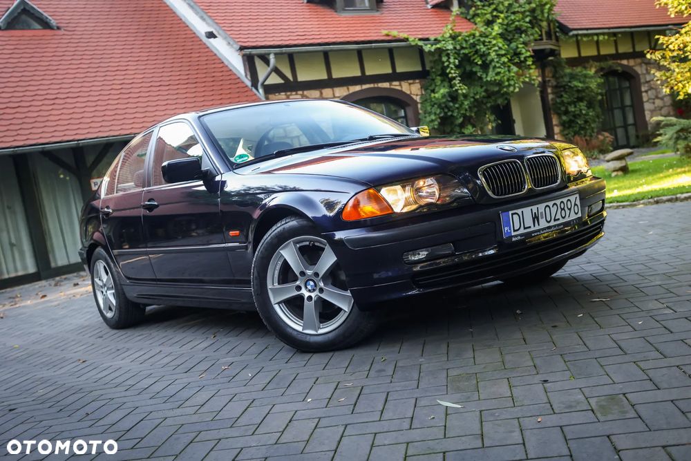 BMW Seria 3 323i - 1